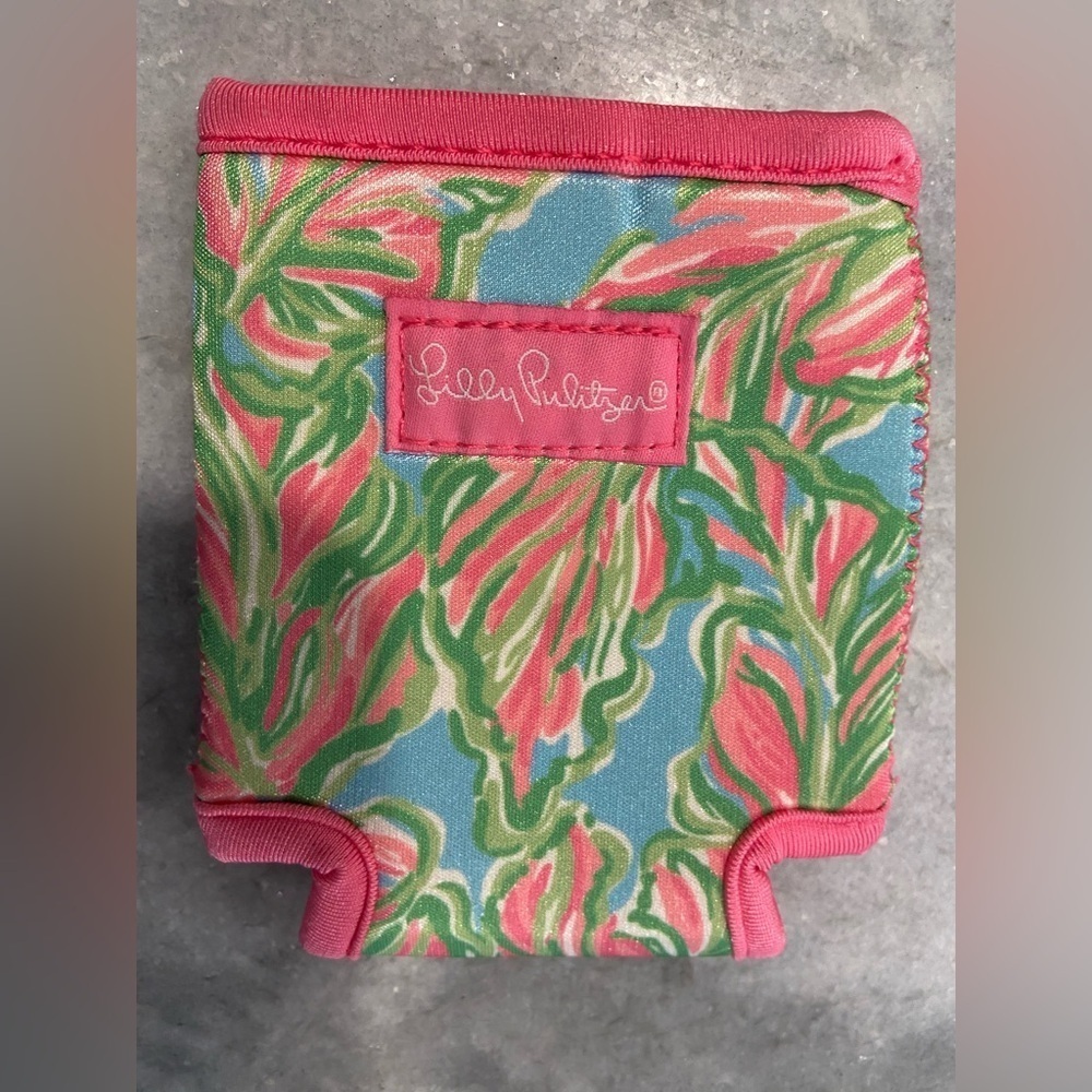 Lilly Pulitzer In the Bungalows Pink Green Floral Beer Coozie Cozy Insulated